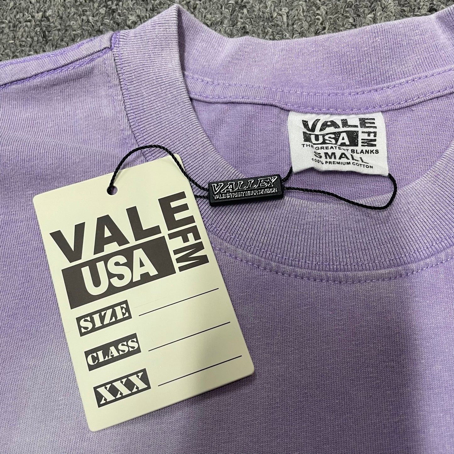 Vale Forever Icon Bling Tee reinforced crew neck stitching detail
Vale Forever Icon Bling Tee branded neck label close-up
Vale Forever Icon Bling Tee Mauve size label detail
Vale Forever Icon Bling Tee branded hang tag detail