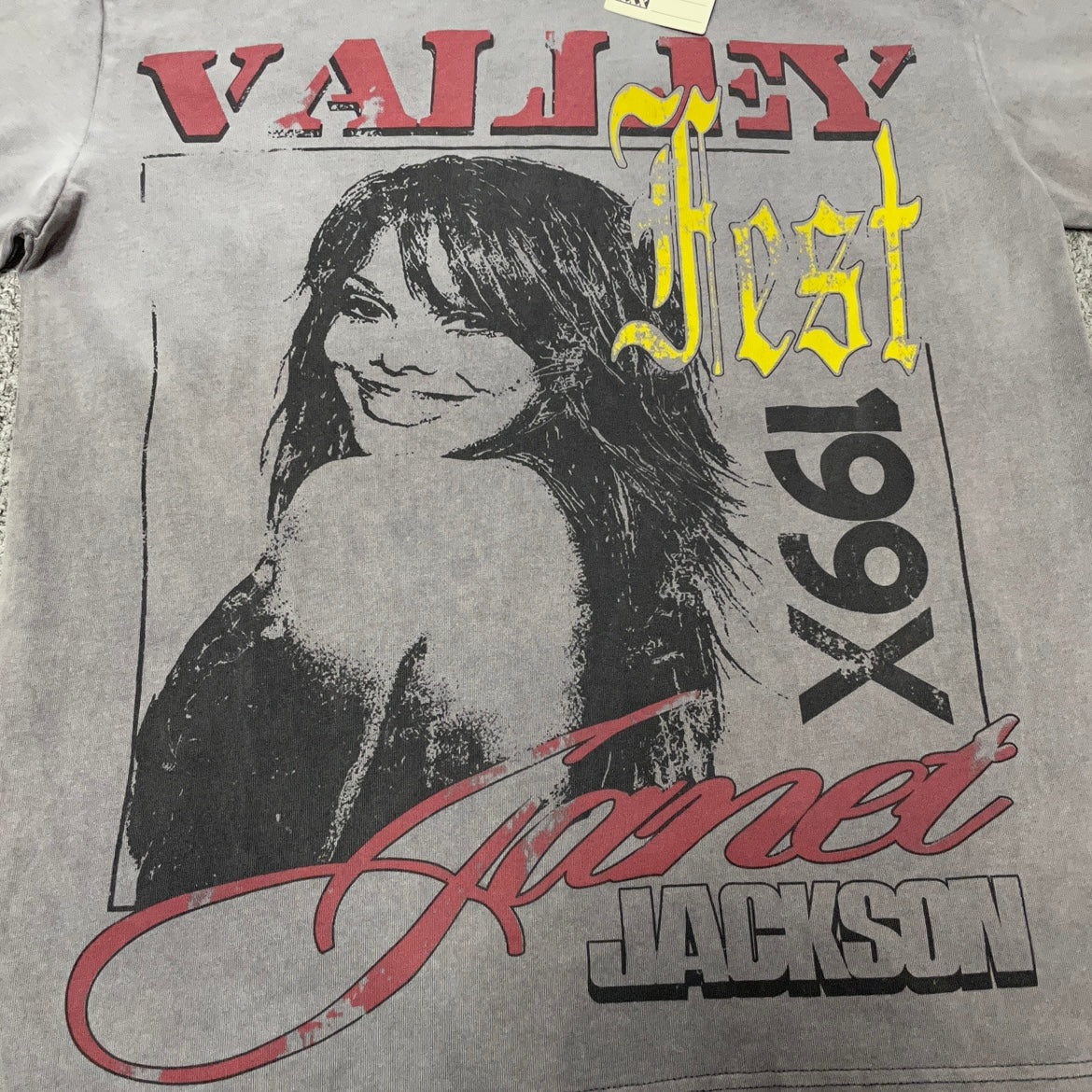 Vale Forever 199X Fest Tee full vintage festival front graphic
Vale Forever 199X Fest Tee vintage music portrait and typography artwork
Vale Forever 199X Fest Tee distressed vintage print close-up
Vale Forever 199X Fest Tee distressed red Valley lettering detail
Vale Forever 199X Fest Tee yellow First lettering print detail