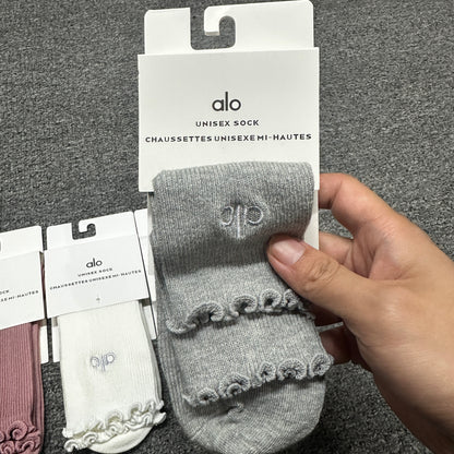 Alo Yoga Women's Lettuce Edge Socks