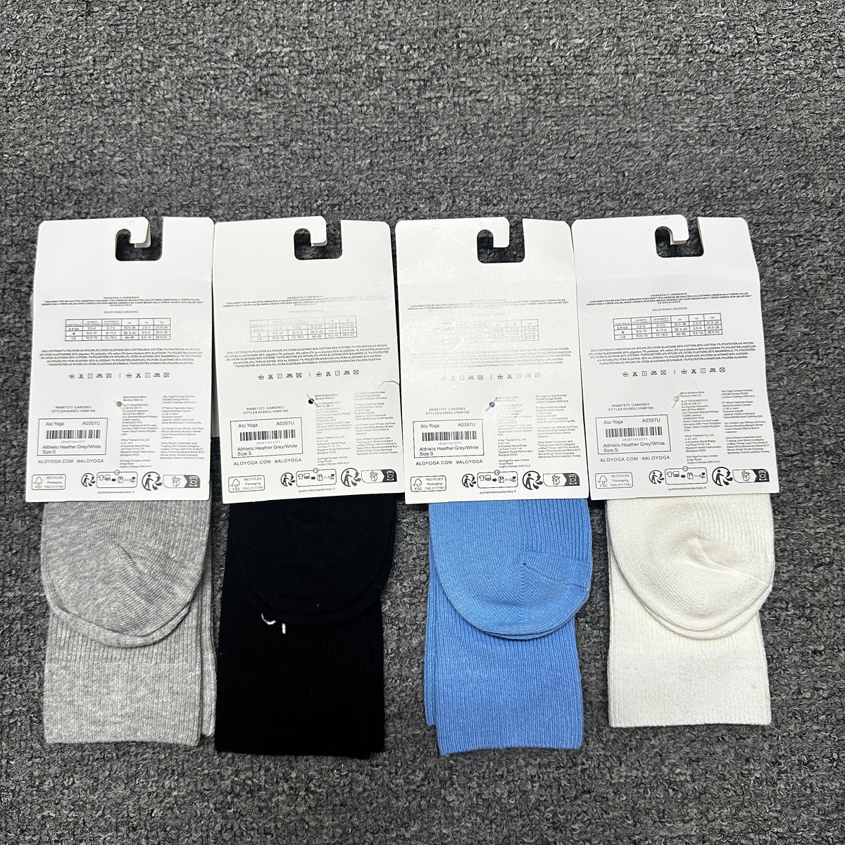 Alo Yoga Unisex Everyday Crew Sock
