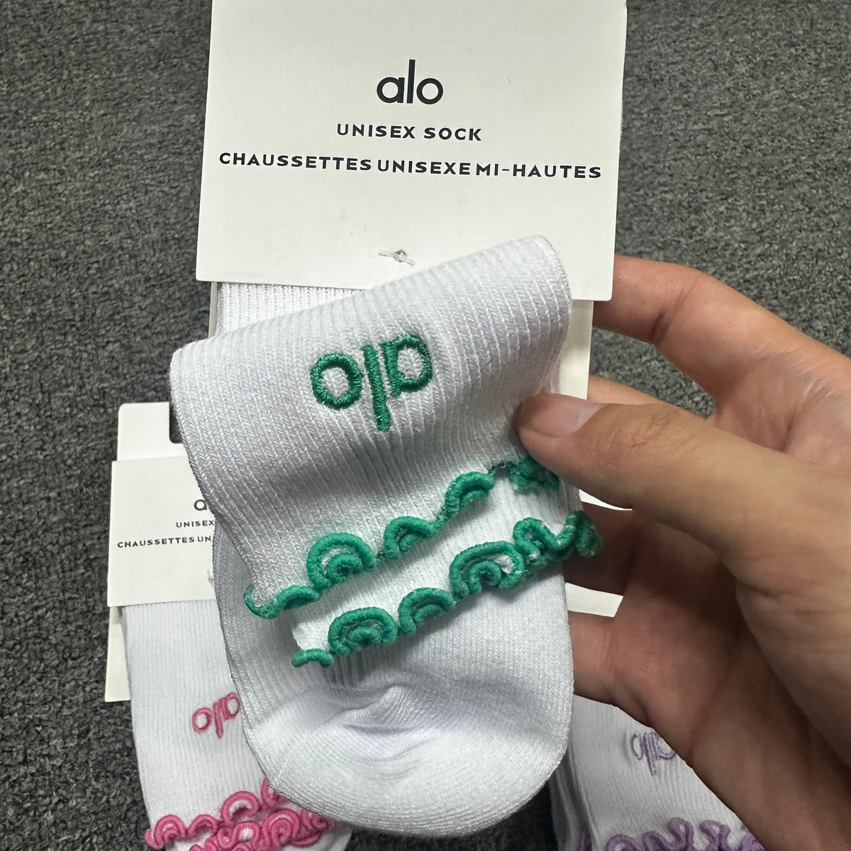 Alo Yoga Women's Lettuce Edge Socks