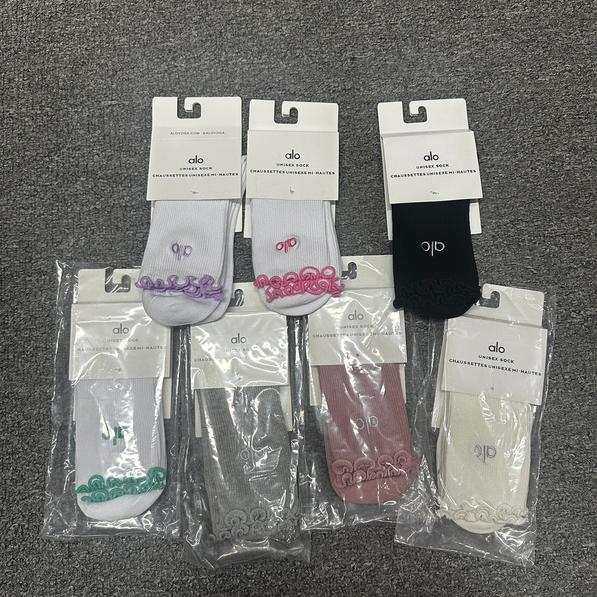 Alo Yoga Women's Lettuce Edge Socks