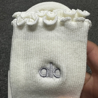 Alo Yoga Women's Lettuce Edge Socks
