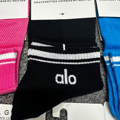 Alo Yoga Unisex Throwback Socks