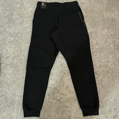 Nike Sportswear Tech Fleece Men's Tapered Color-Block Joggers