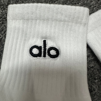 Alo Yoga Unisex Half-Crew Throwback Sock