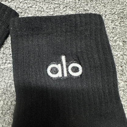 Alo Yoga Unisex Half-Crew Throwback Sock