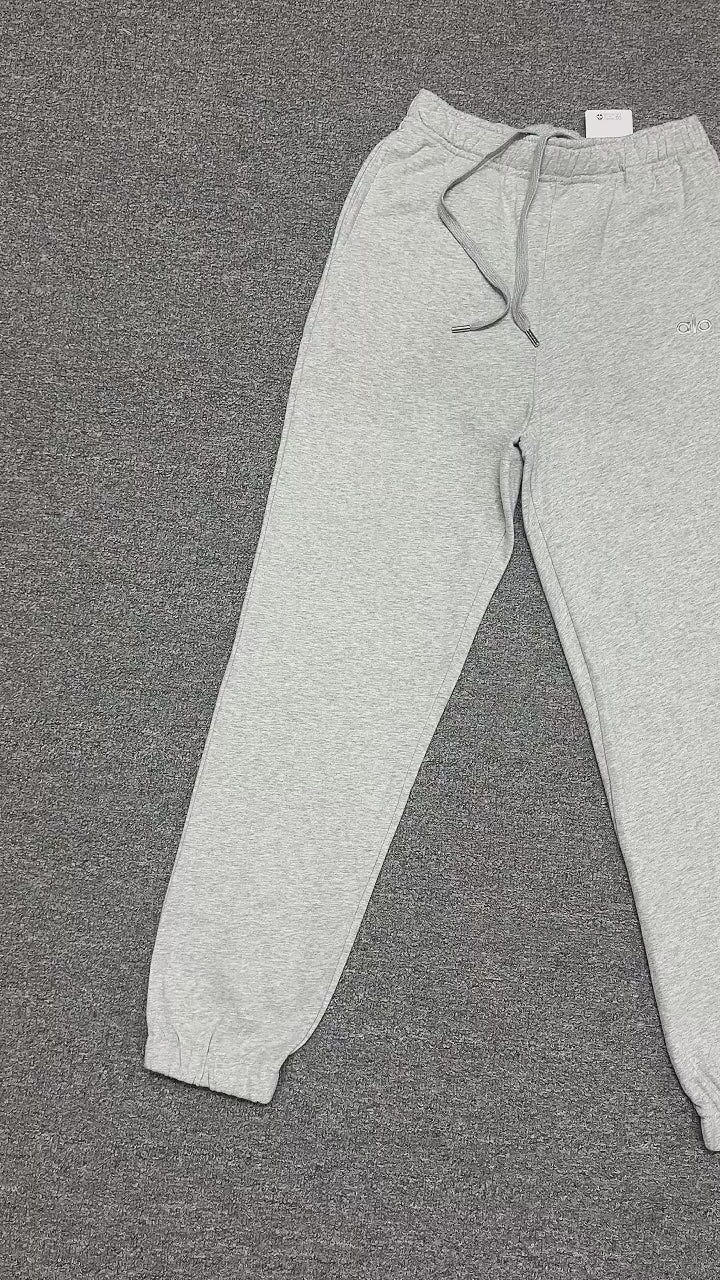 Alo Yoga Accolade Sweatpants Front View Heavyweight Fleece Joggers Wholesale