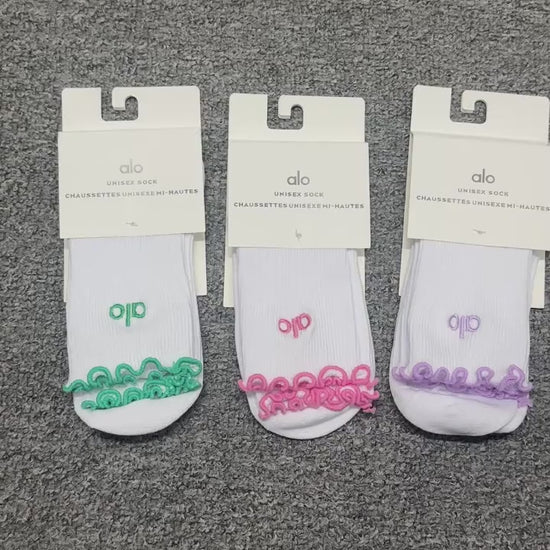 Alo Yoga Women's Lettuce Edge Socks