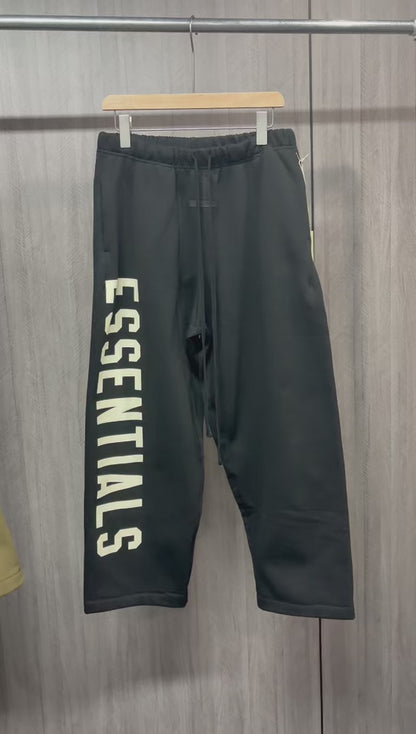 Fear of God Essentials Fleece Relaxed Sweatpant