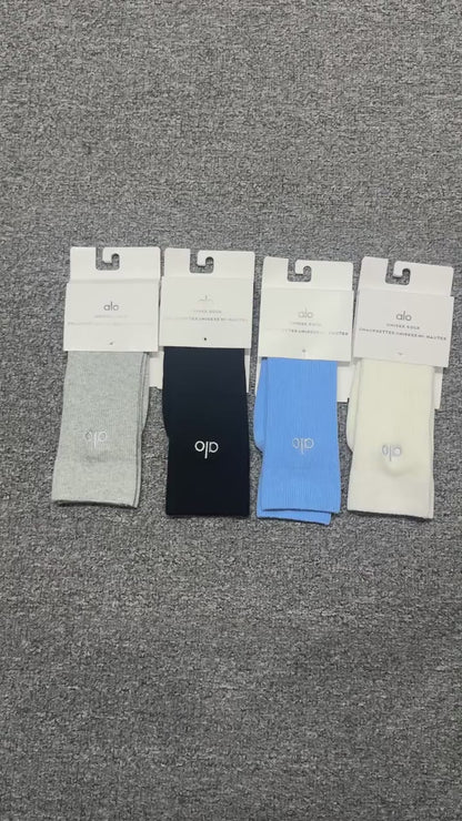 Alo Yoga Unisex Everyday Crew Sock